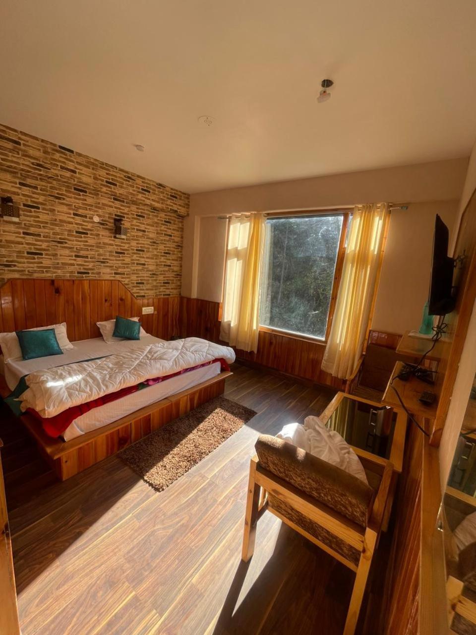 Shangri-La Rooms & Restaurant Kasol Luaran gambar
