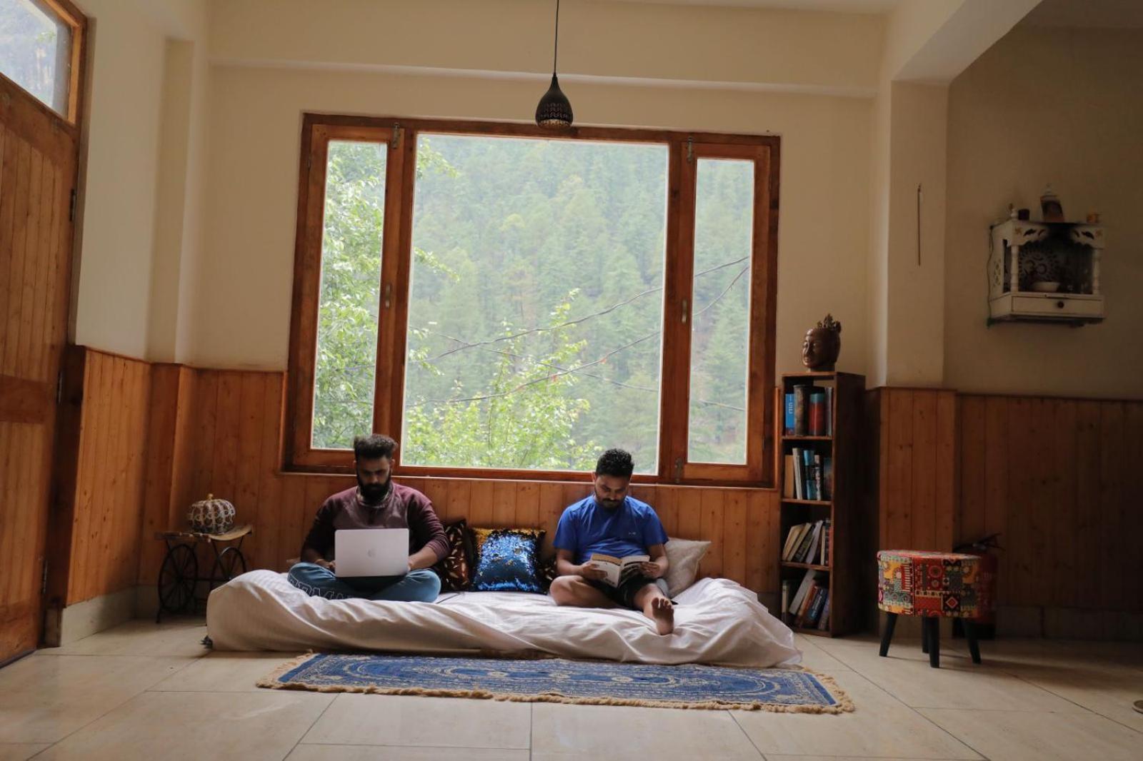 Shangri-La Rooms & Restaurant Kasol Luaran gambar